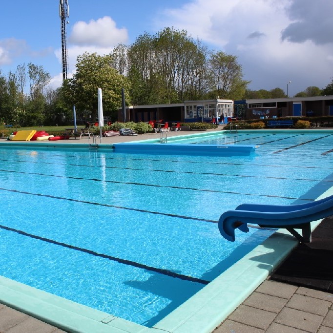 Zwemmen in de weerribben Wieden, Blokzijl